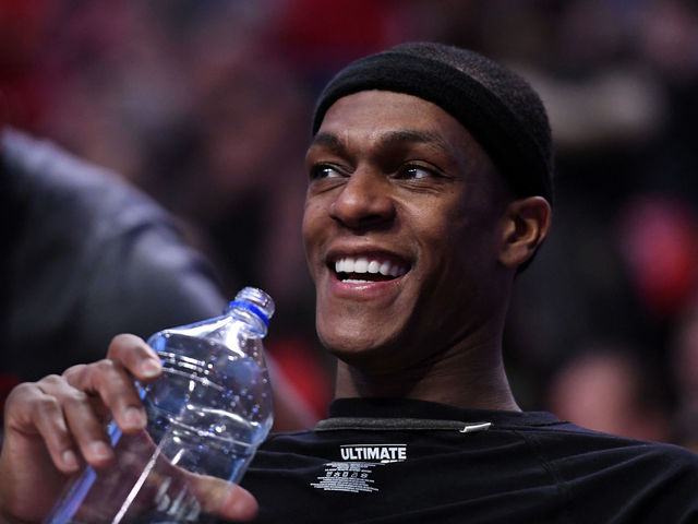 Rondo understands boos from Celtics fans: 'I got on a red jersey'