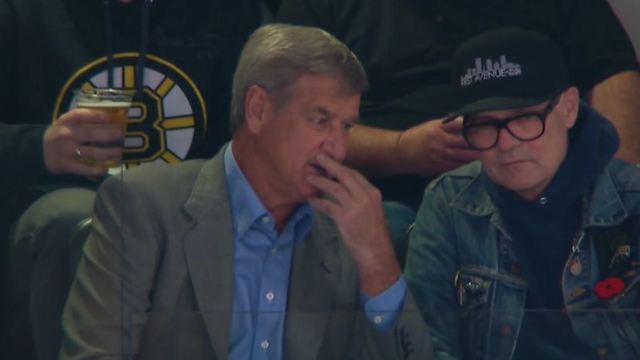 Look: Bobby Orr, Gord Downie watch Game 4 in Boston