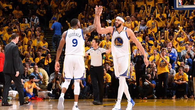 McGee shines as Durant-less Warriors throttle Blazers in Game 2