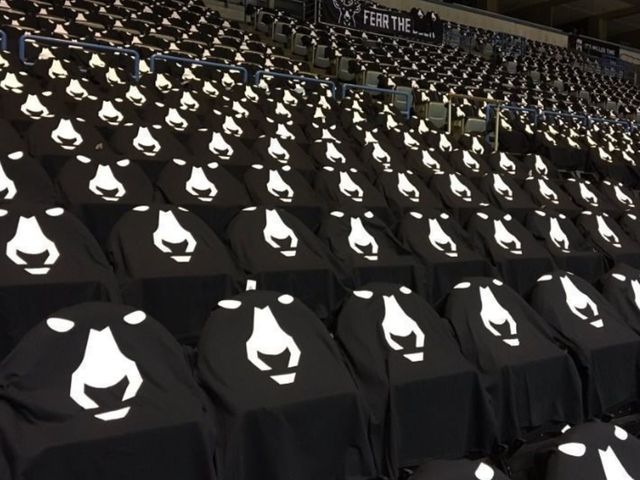 Look: Bucks hand out monolithic t-shirts for Game 3 vs. Raptors