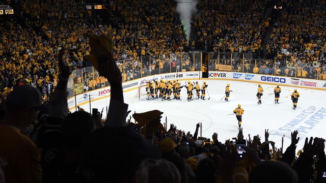 Predators earn 1st sweep in franchise history with win over Blackhawks