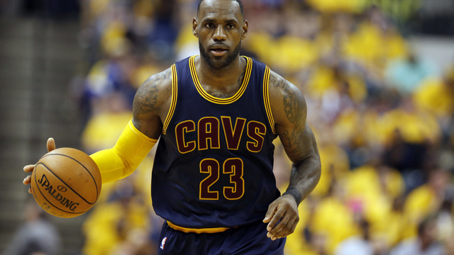 LeBron defends Bell's dunk: 'You play the game until it's over'