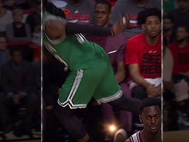 Watch: Rondo nearly trips Celtics' Crowder from bench