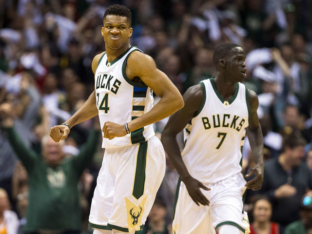 Watch: Bradley Center chants 'Bucks in six' during Game 4 loss
