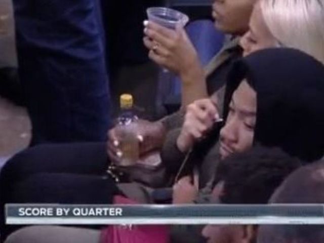 Derrick Rose takes in Spurs-Grizzlies Game 4