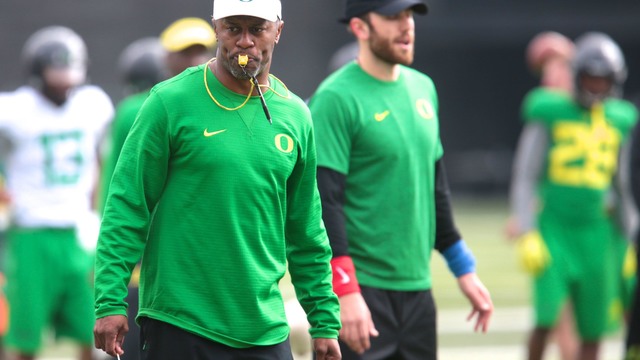 Oregon players support Taggart's decision to dismiss Carrington