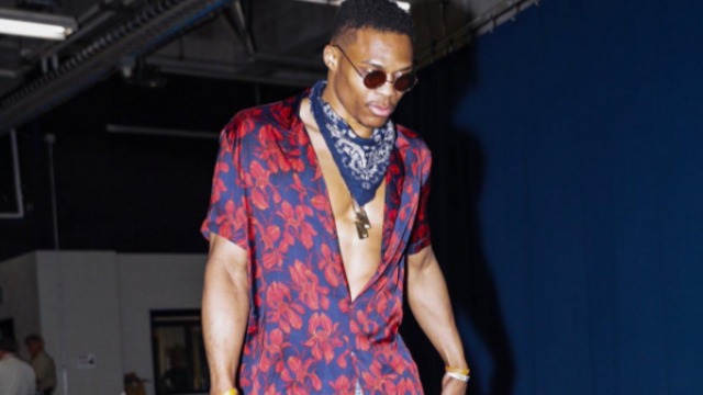 Westbrook arrives for Game 4 ready for beach party