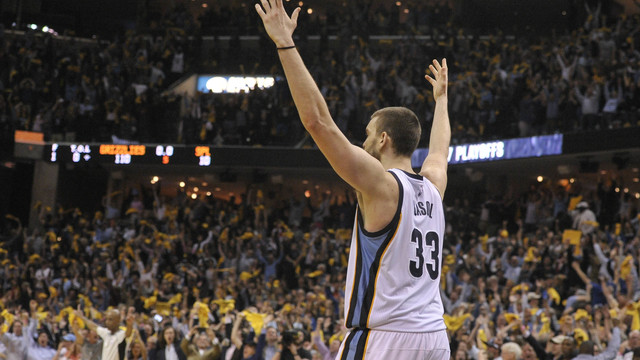Fan claims Gasol's game-winner sent wife into labor