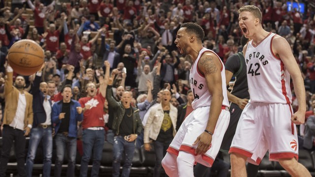 Watch: Lowry tells reporters to ask Powell questions after career night