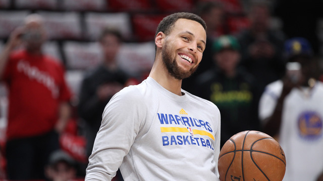Warriors tie NBA playoff record for points in a 1st quarter with 45