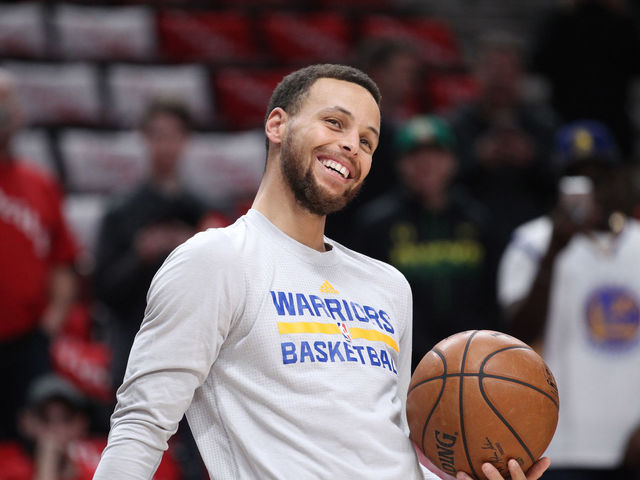 Warriors tie NBA playoff record for points in a 1st quarter with 45