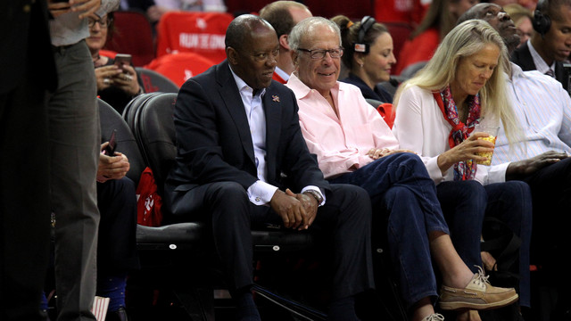 NBA investigating incident involving Rockets owner, ref Bill Kennedy