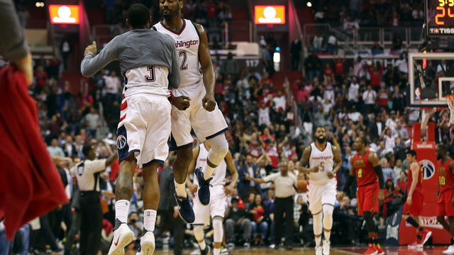 Watch: Wall throws down vicious lefty hammer on Muscala