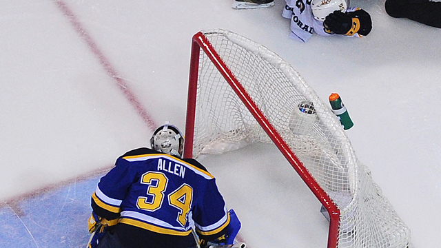 Predators' Fiala out for remainder of playoffs with fractured femur