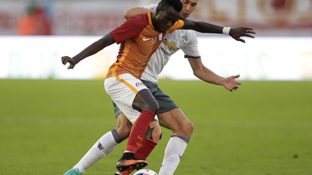 Report: Tottenham in talks over Bruma steal