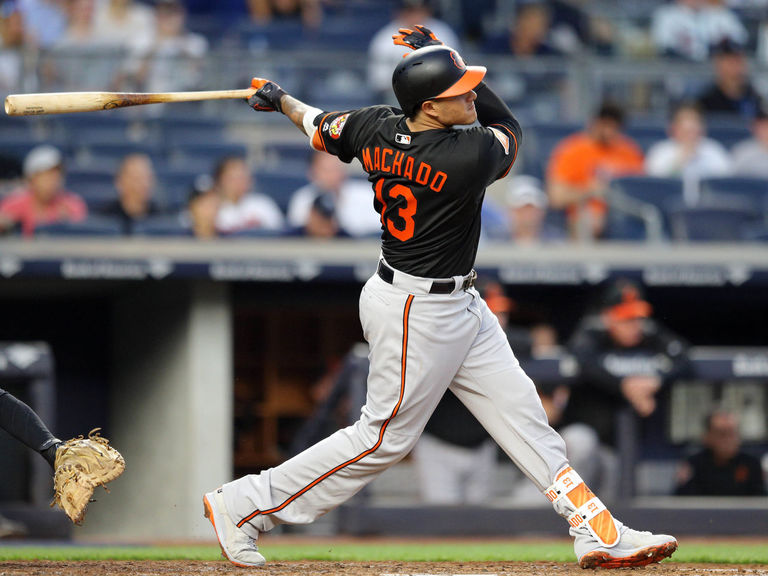 Watch: Machado smashes 470-foot blast for longest HR of 2017 | theScore.com