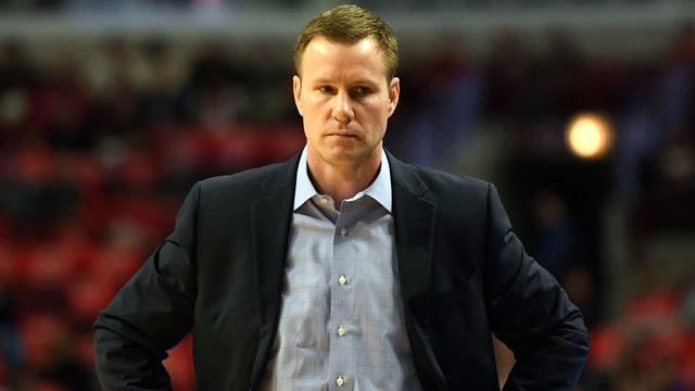 Watch: Bulls fans chant 'Fire Hoiberg' in season-ending blowout loss
