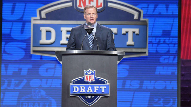 Stoneman Douglas football players to announce Dolphins' draft picks