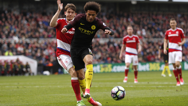 Who did it better? Sane, Rashford show off their diving skills