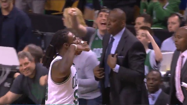 Watch: Crowder flexes at Wizards bench after giving Celtics 1st lead