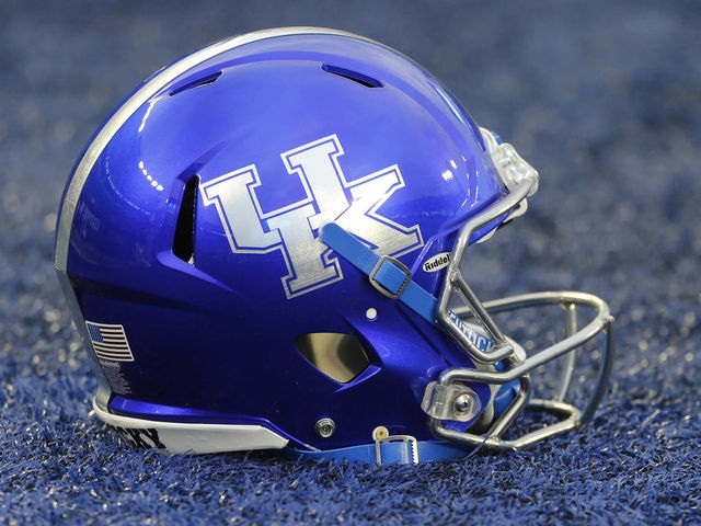 Ray Lewis' son Rahsaan Lewis excels for Kentucky football in practice