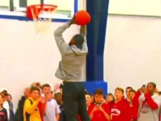 Watch: LeBron throws down 2-handed dunk at sons' tournament