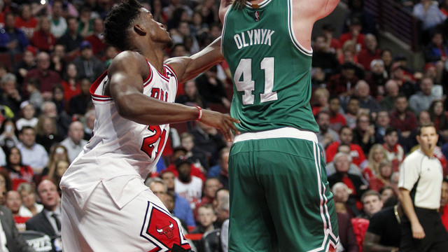 Watch: Olynyk bricks two-handed dunk