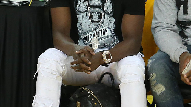 Report: Mayweather files for 5 trademarks for phrase '50-0'