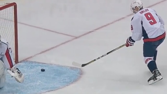 Watch: Capitals' Orlov accidentally kicks puck into his own net