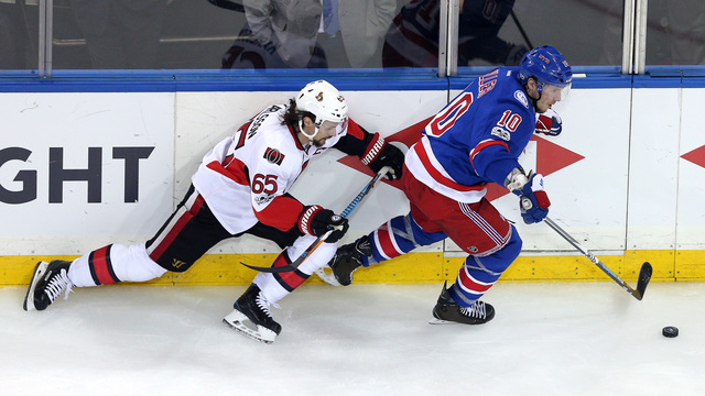 Karlsson leaves Game 4 with apparent leg injury