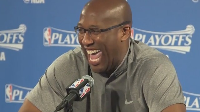 Watch: Warriors' Brown laughs uncontrollably at Ball's $495 shoes