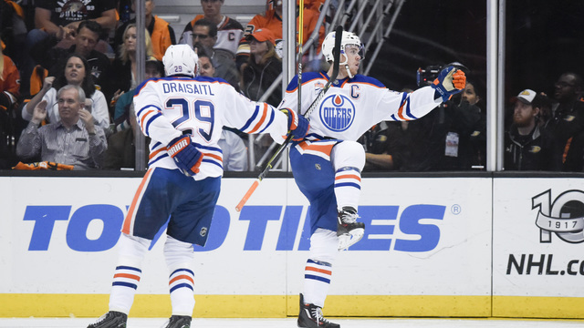 Watch: McDavid bats in puck out of mid-air