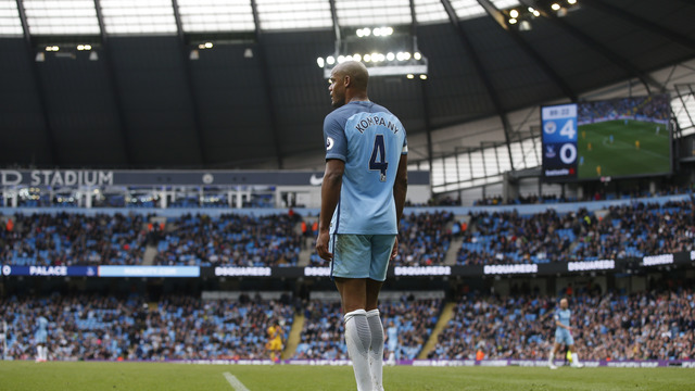 Guardiola: City needs another centre-back despite Kompany resurgence