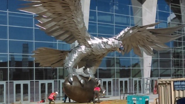 Falcons' new stadium features enormous, terrifying bird statue