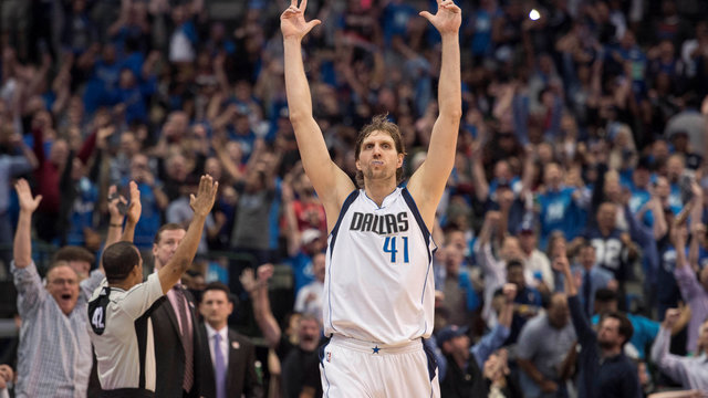 Mavericks sign Nowitzki to reported 2-year, $10M deal