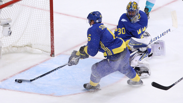 Stralman: Lundqvist 'can watch my nice ass' with Sweden at worlds