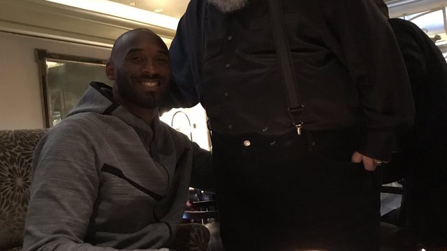 Kobe meets 'Game of Thrones' author George R.R. Martin
