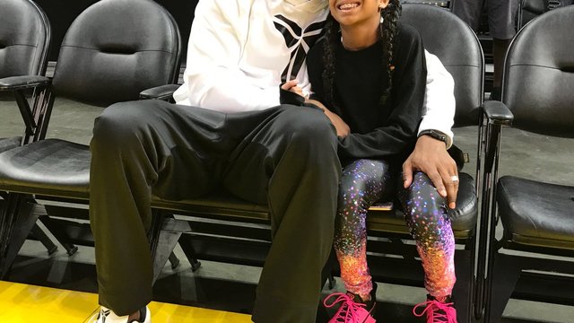 Kobe brings daughter to WNBA game to learn 'the spirit of competition'