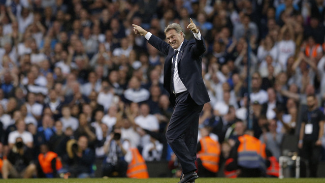 Hoddle, Ardiles help Spurs say goodbye to Lane