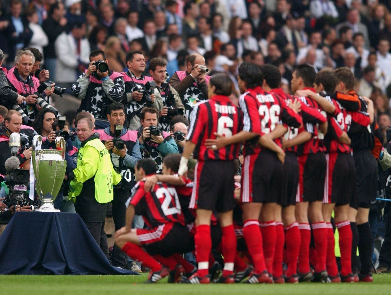 15 Years Ago Today Leverkusen Defies Odds To Meet Real In Champions League Final Thescore Com