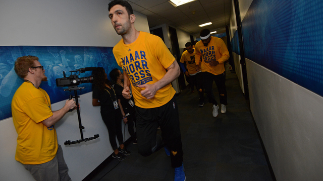 Report: Pachulia not expected to face punishment for closeout on Kawhi