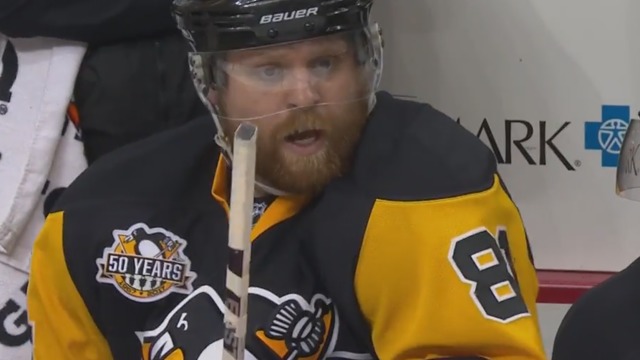 Watch: Frustrated Kessel loses it at Penguins' bench