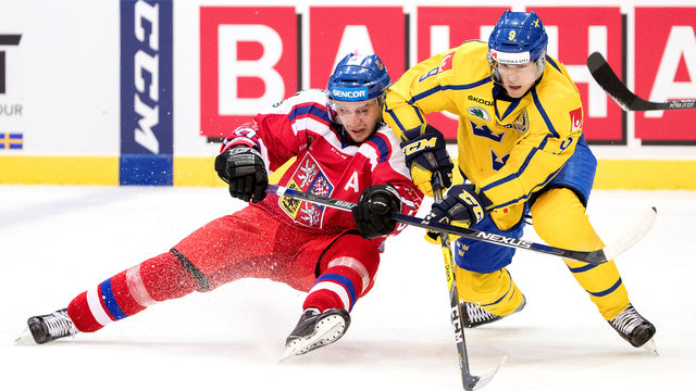 Maple Leafs ink Swedish D-men Rosen, Borgman to 2-year deals