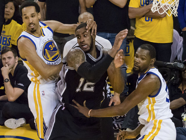 Pop critical of Aldridge's Game 2 performance: 'He can't be timid'