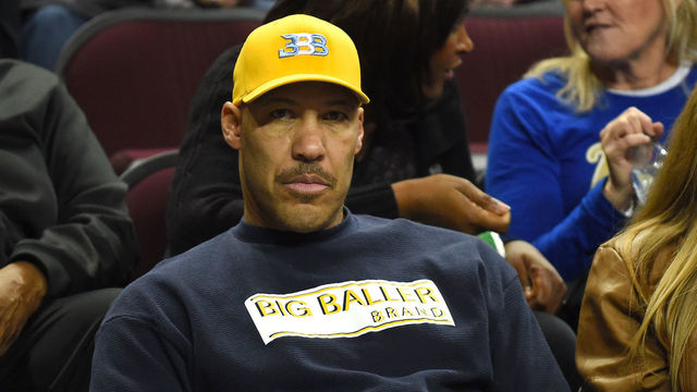 LaVar: Ref who was replaced midgame 'needs to stay in her lane'