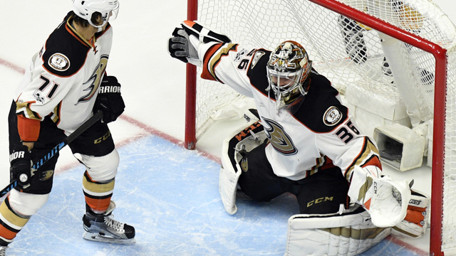 Watch: Gibson leaves crease to get his stick with Predators attacking in OT