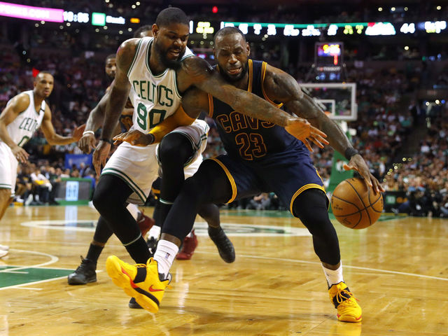 LeBron passes Jordan on NBA's postseason steals list