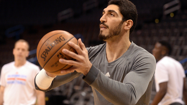 Watch: Kanter held at Romanian airport after Turkey revoked his passport