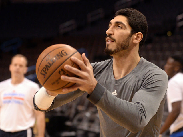 Watch: Kanter held at Romanian airport after Turkey revoked his passport