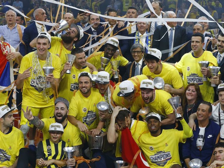 Watch: Fenerbahce celebrates Euroleague title by cutting Datome's top knot | theScore.com